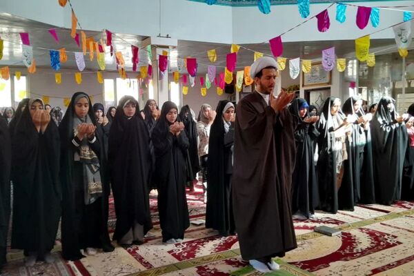 اعتکاف دانش‌آموزی در شهرستان اسلام آباد غرب 