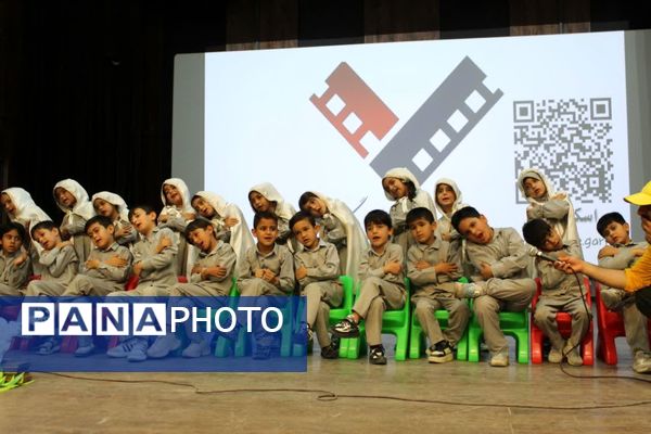 جشنواره هویت ملی اسلامی کودکستان‌های شهرستان گرمه