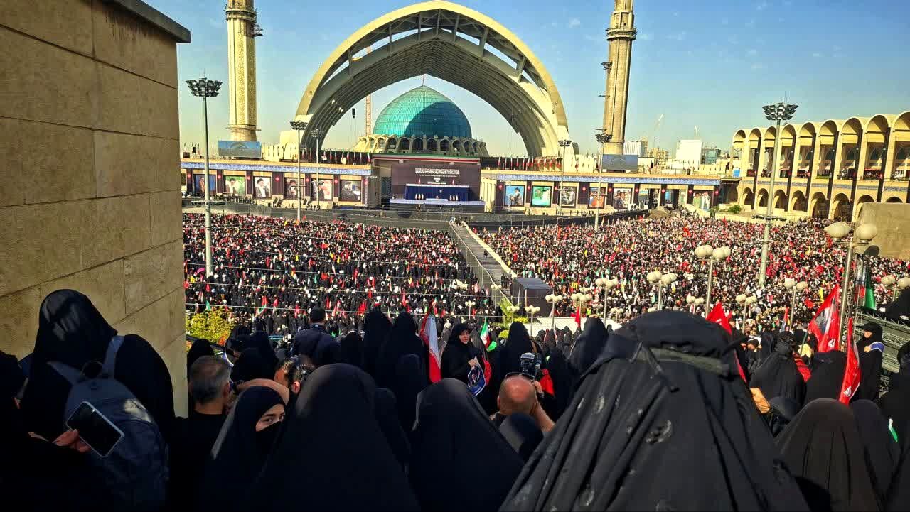 سوگ ملی در وداع با رهبر انقلاب 