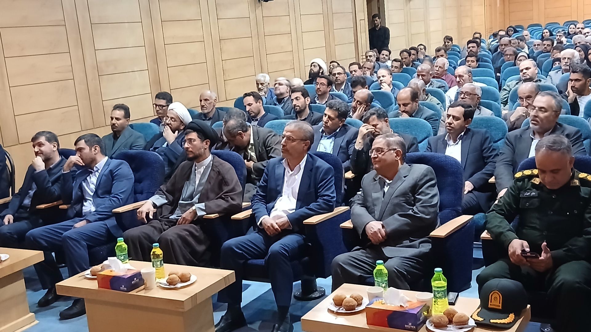 مراسم تودیع و معارفه فرماندار شهرستان تویسرکان، گامی نو در خدمت‌رسانی به مردم