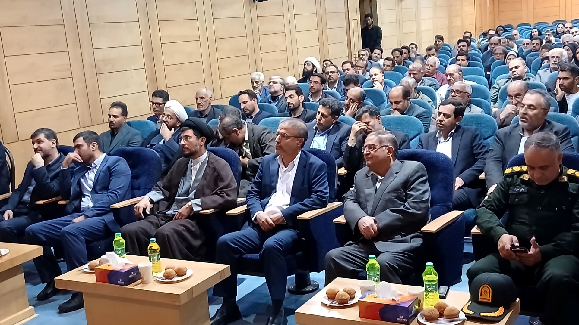 مراسم تودیع و معارفه فرماندار شهرستان تویسرکان، گامی نو در خدمت‌رسانی به مردم
