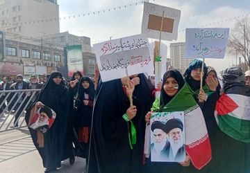 حضور پر شور مردم مشهد در راهپیمایی ۲۲ بهمن