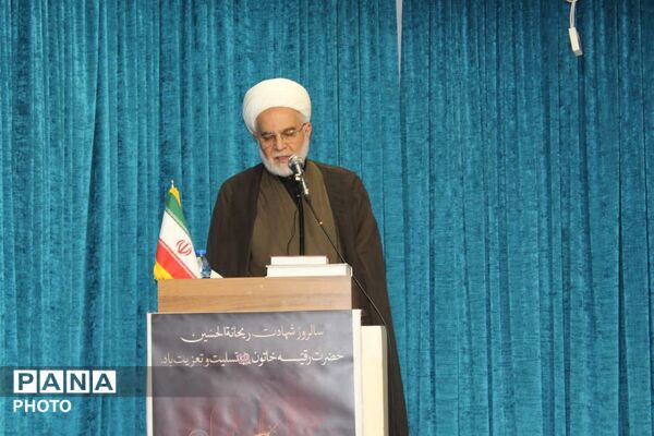 دیدار راهبردی نماینده ولی‌فقیه با مدیران مرکز بزرگ اسلامی غرب کشور