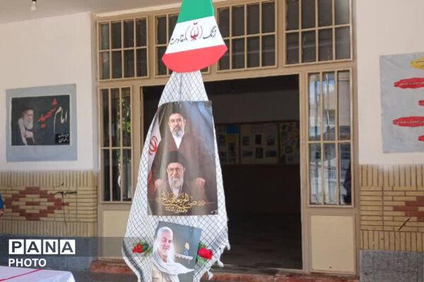 سالروز آزادسازی خرمشهر در دبستان نشاط و دبیرستان رضوان 