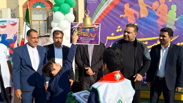 زنگ تربیت‌بدنی و ورزش در دبستان شهید باهنر پسرانه بوشهر 