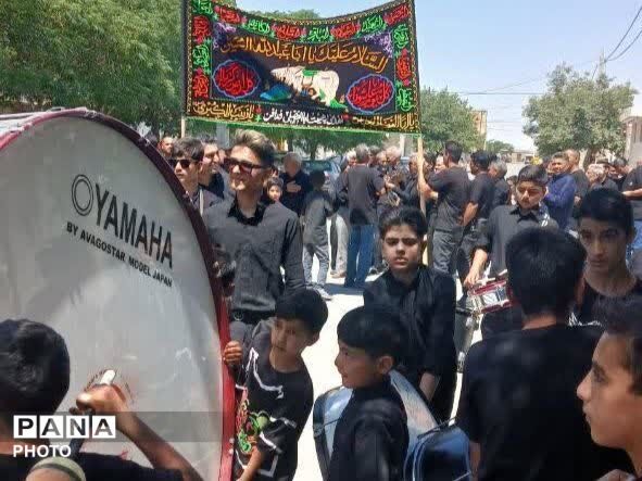 در هشتمین روز ماه محرم طنین نوای یا حسین در کوچه‌های فدافن پیچید
