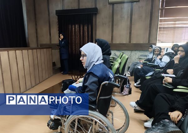 اولین جلسه هم‌اندیشی روسای شوراهای دانش‌آموزی ناحیه ۵ 