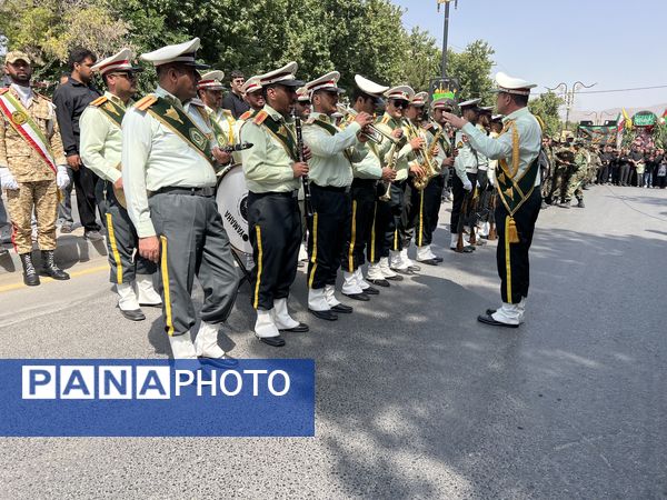 تشییع پیکر شهید ایمان وحیدی در آشخانه