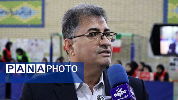 روشن شدن مشعل جام اقتدار ایران در آیین یادبود ۳۴ دانش‌آموز شهید بوشهر