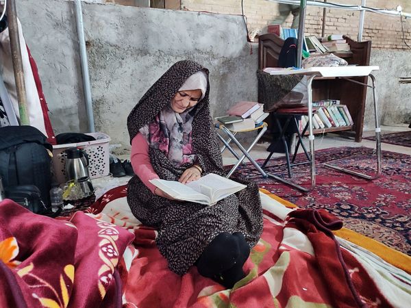 سه روز بندگی  در مسجد جامع نیشابور