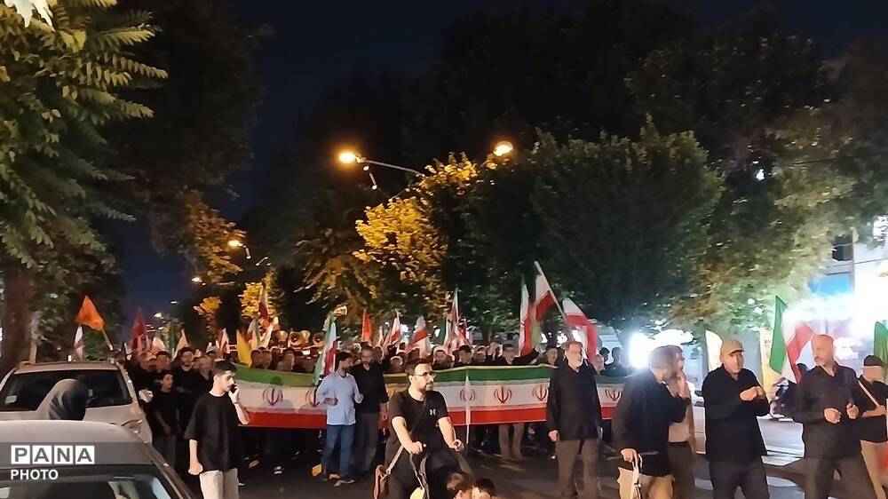 حضور باشکوه مردم کرج صد و بیست و یکمین شب از تجمعات مردمی