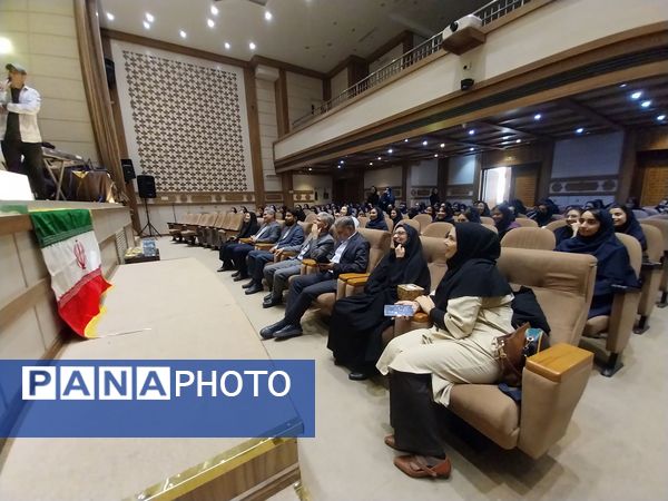 جشن روز دختر در هنرستان امام حسن مجتبی(ع) با حضور مسئولان ناحیه ۶