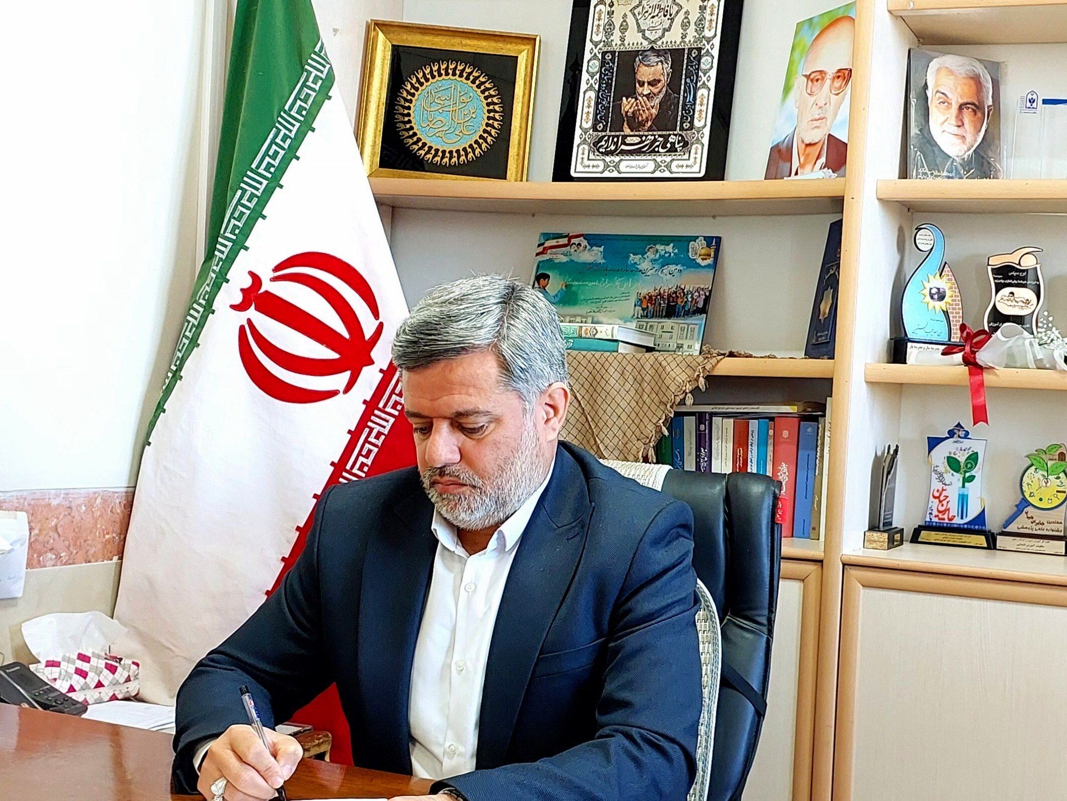 رئیس آموزش و پرورش جلگه رخ در پیامی روز خبرنگار را تبریک گفت
