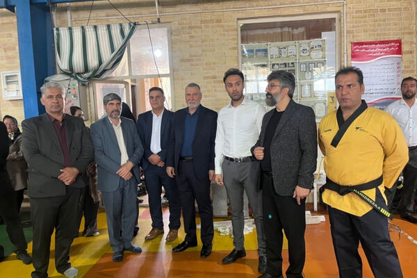 تجلیل از خیرخانه تکواندو آباده و اهدا مدال به تکواندوکاران مسابقات استانی