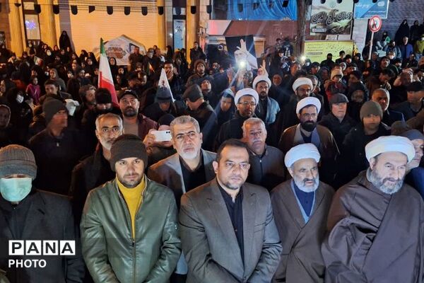 حضور مردم ولایتمدار و مسئولین شهرستان فیروزکوه در اجتماع امت حزب‌الله