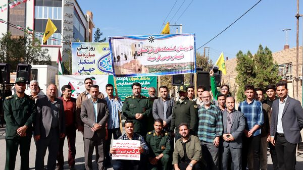  راهپیمایی یوم الله ۱۳ آبان در میبد