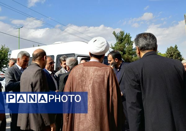 تجدید میثاق استاندار اصفهان با شهدای نجف‌آباد