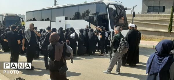 اعزام کاروان‌های دانشجویی دانشگاه‌های  آزاد استان البرز به کربلای معلی