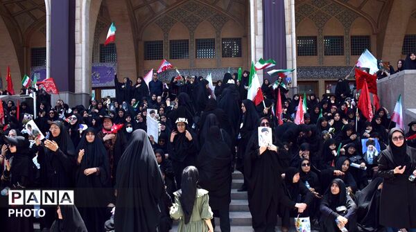 همگام با ملت ایران؛ حضور کانون پرورش فکری لرستان در آیین وداع و تشییع رهبر شهید