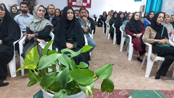 اولین مجمع عمومی انجمن اولیا و مربیان دبستان لطیفه 