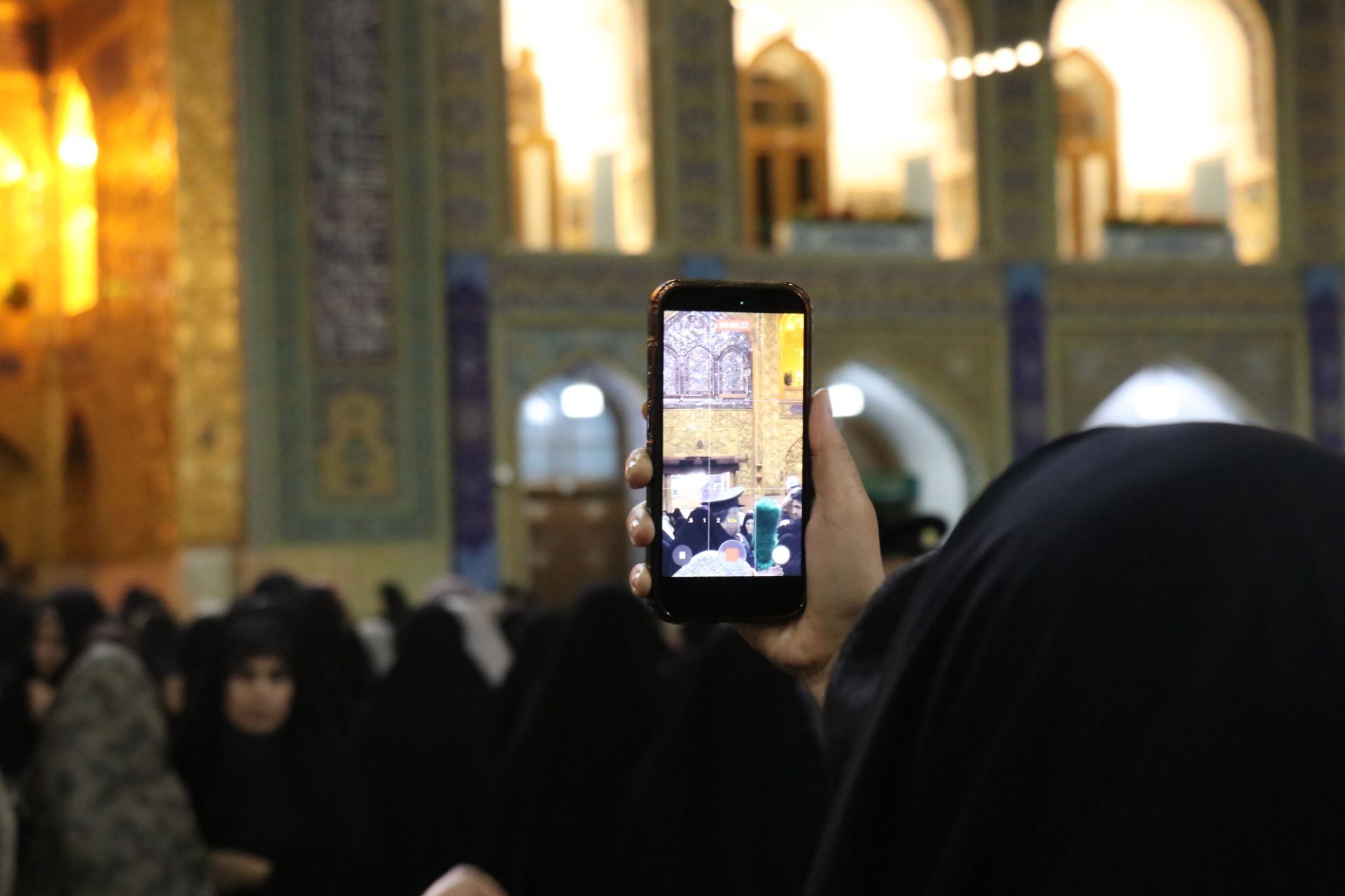 حال و هوای آستان مقدس رضوی در شب ولادت هشتمین اختر تابناک آسمان ولایت