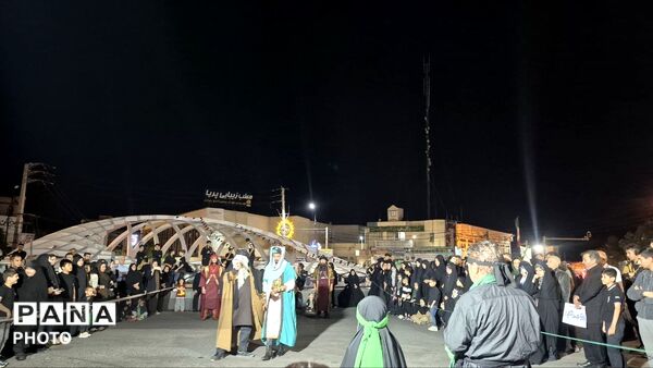 تعزیه خوانی در میدان امام خمینی ره شهرستان مرند