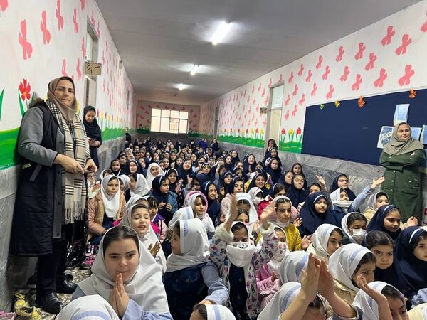 مراسم جشن بعثت در دبستان المهدی ناحیه دو کرج 