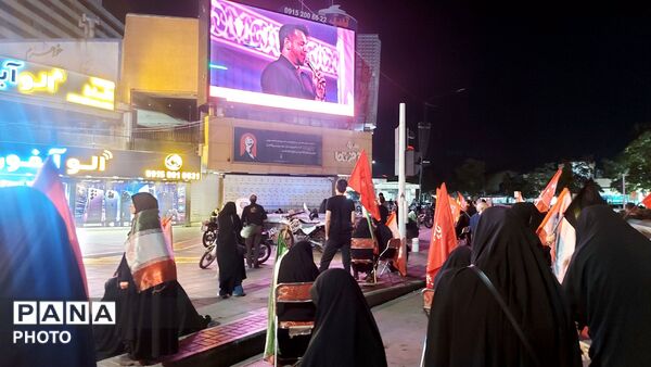 مشهدی‌ها شب گذشته چشم‌انتظار رهبر شهیدشان بودند