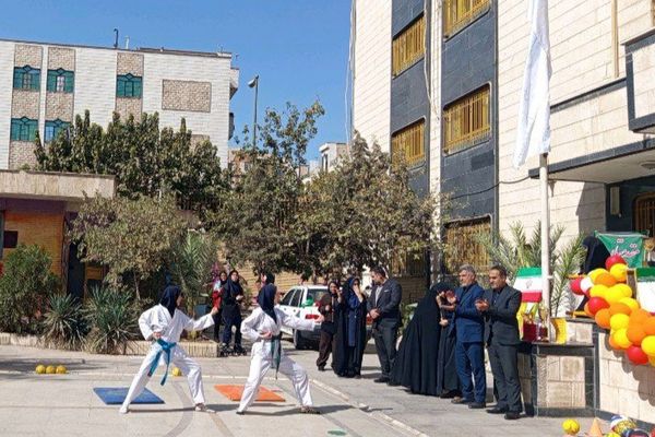 افتتاحیه برنامه «مهارت آموزی ورزشی» در دبیرستان راضیه شکرایی ناحیه دو شهرری