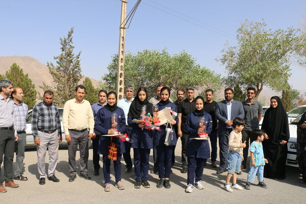 استقبال از بازیکنان تیم منتخب فوتسال استان گلباف