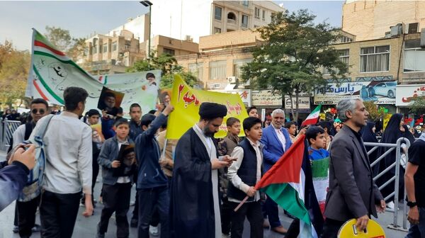  راهپیمایی ۱۳آبان روز ملی استکبار ستیزی و روز دانش آموز 