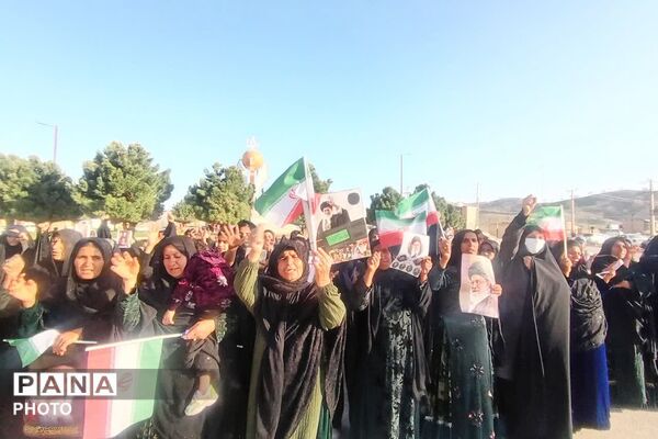 بیعت دانش‌آموزان دیشموکی  با رهبر انقلاب