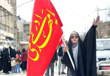 حضور پرشور نوجوانان فهیم شهرستان صحنه در راهپیمایی ۲۲ بهمن