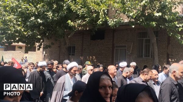 تشییع حماسی شهید صالحی در الیگودرز