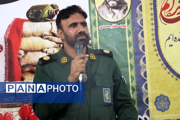 برگزاری یادواره شهدا در روستای دولاب با حضور مسئولان و خانواده‌های شهدا