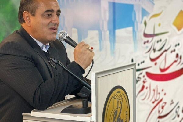 پیوند شعر با آموزش، پرورش نسلی آگاه و ریشه‌دار است