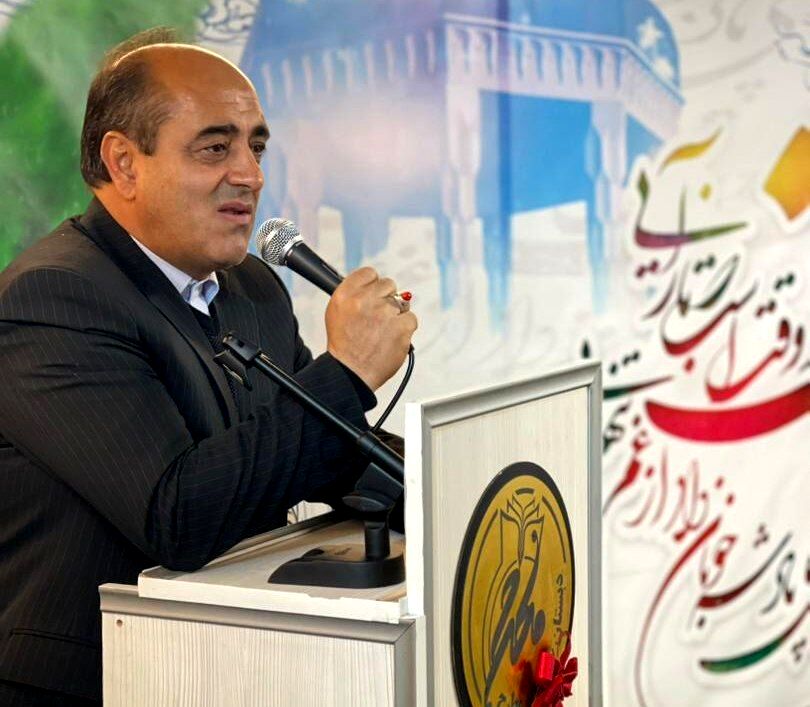 پیوند شعر با آموزش، پرورش نسلی آگاه و ریشه‌دار است