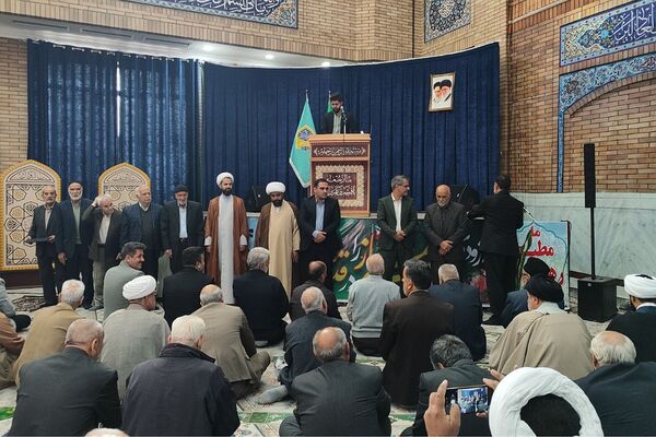نماز جمعه این هفته باقرشهر با حضور پرشور دانش‌آموزان