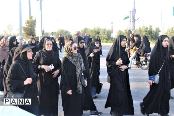 حضور دلدادگان اربعین حسینی(ع) در طریق المهدی(عج) مسجد جمکران