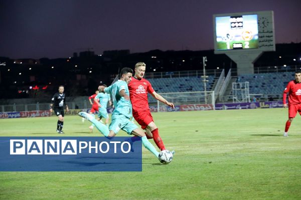 برد شیرین تراکتور در خانه