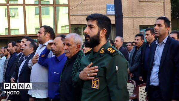 وداعِ اشک‌آلودِ هزاران فرهنگی با رهبرِ شهیدِ آسمانی
