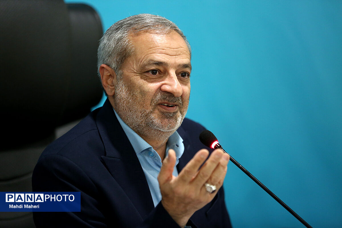 دانشجومعلمان از فرصت طلایی دانشجویی به بهترین نحو برای رشد خود استفاده کنند