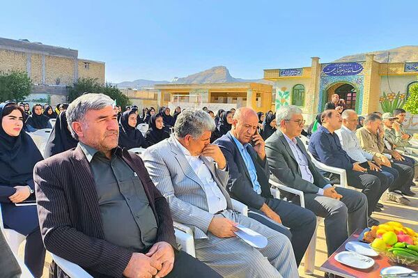 جشن مهر ایثار و نماز و بازگشایی مدارس یک مهر در دبیرستان هیأت امنایی فرهیختگان
