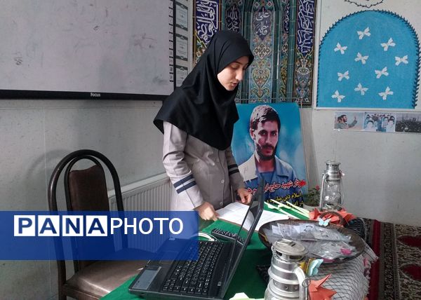 اجرای طرح لاله‌های روشن در دبیرستان شهید همت شهرستان ملارد 