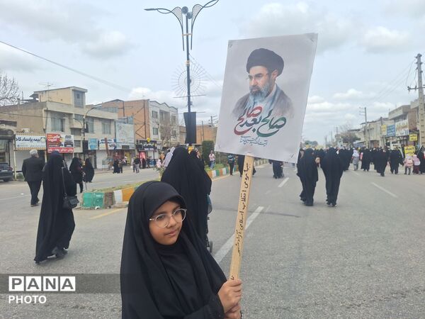 حضور دانش آموزان آزادشهری به یاد دانش آموزان میناب