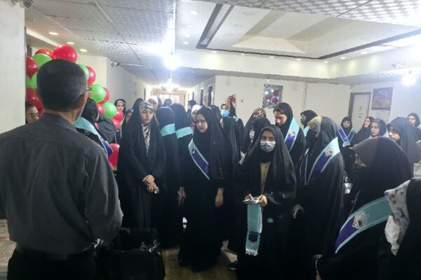 اعزام دانش‌آموزان دختر استان فارس به حج عمره