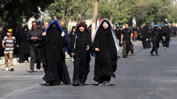 حضور مردم حسینی شهرستان نیشابور در پیاده‌روی دلدادگان حسینی 