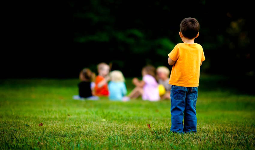 تعاملات آنلاین یکی از دلایل گوشه‌گیری دانش‌آموزان است