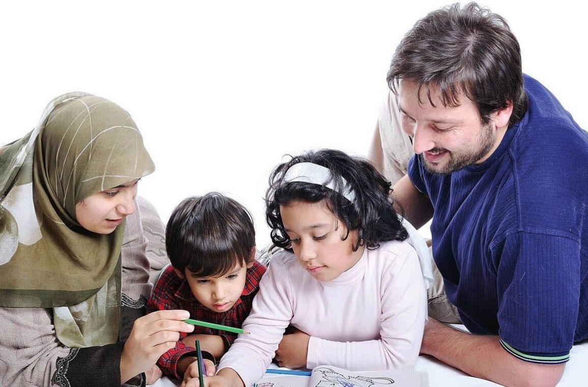 والدین با رفتارهای خود نقش کلیدی در کاهش استرس دانش‌آموزان دارند