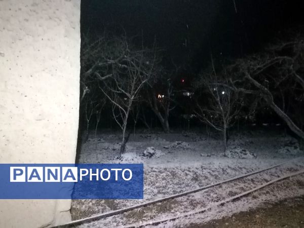 بارش برف پاییزی در شهرزیبای بار نیشابور 